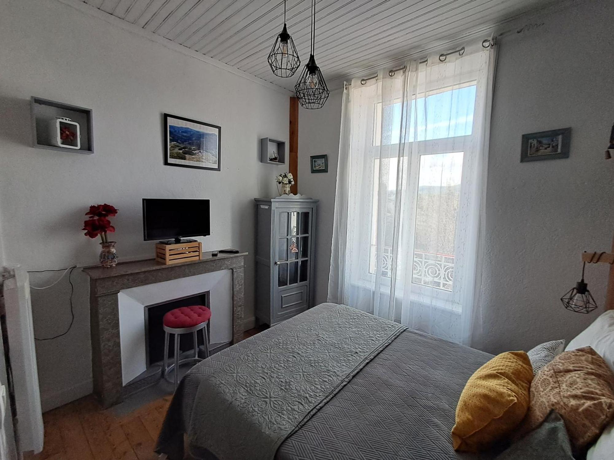 Bed and Breakfast Le Relais De Rochepaule Exterior foto